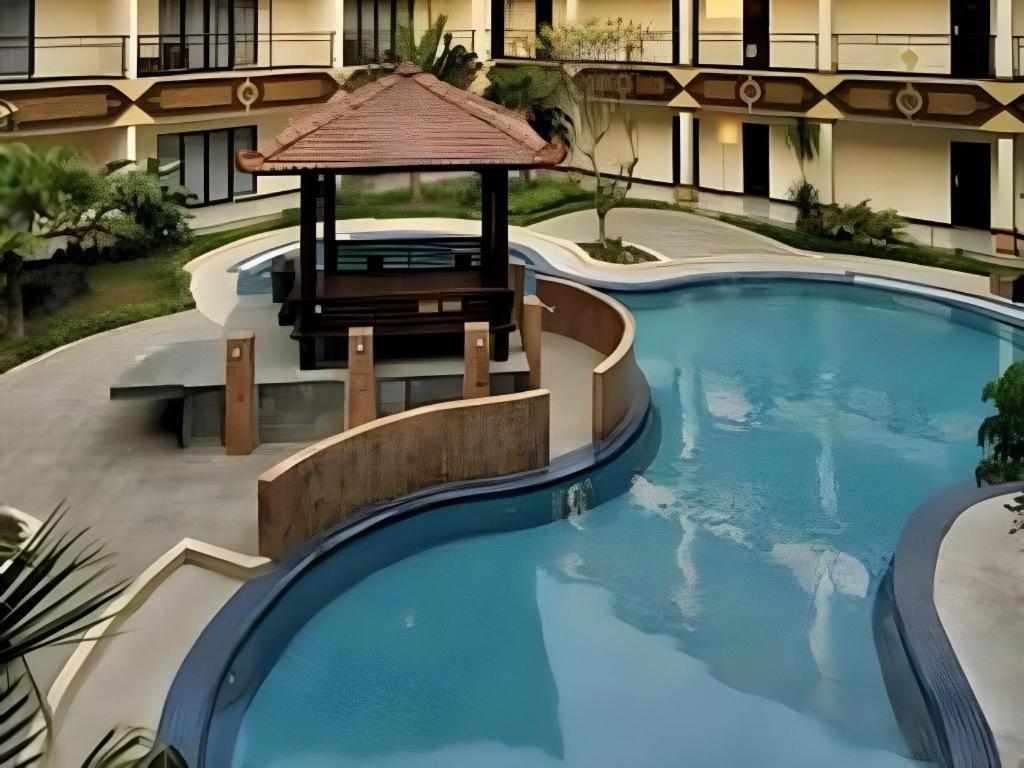Yusro Hotel Restaurant & Convention Jombang Zewnętrze zdjęcie