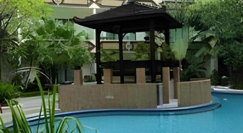 Yusro Hotel Restaurant & Convention Jombang Zewnętrze zdjęcie
