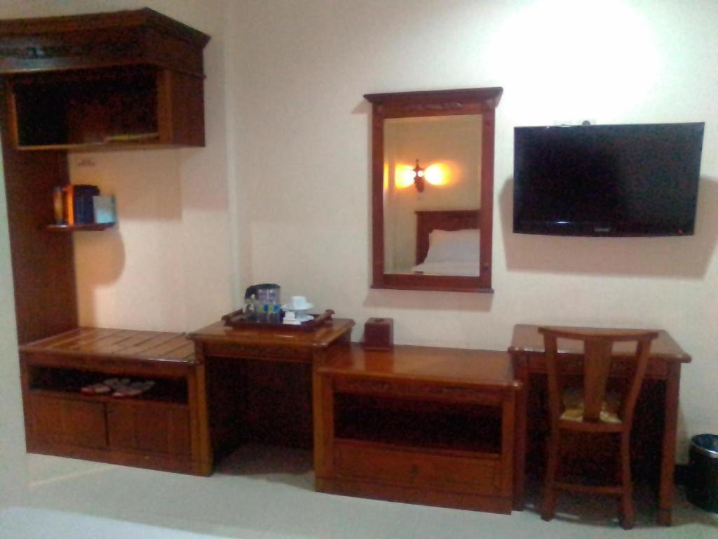 Yusro Hotel Restaurant & Convention Jombang Zewnętrze zdjęcie